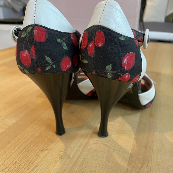 C. Label Pinup-Style Cherry Peep-Toes - Picture 4 of 9